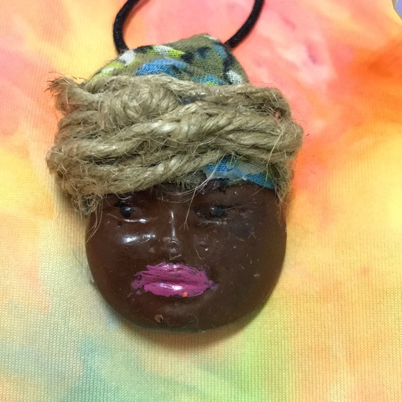 African Handmade Necklace - Picture 4 of 17